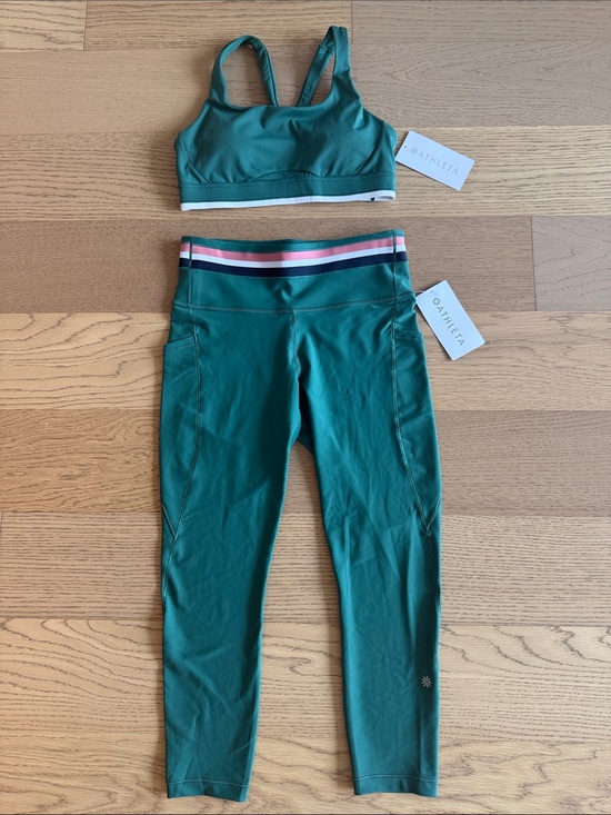 Athleta Pants - Athleta Green Set- Leggings with Matching Sports Bra